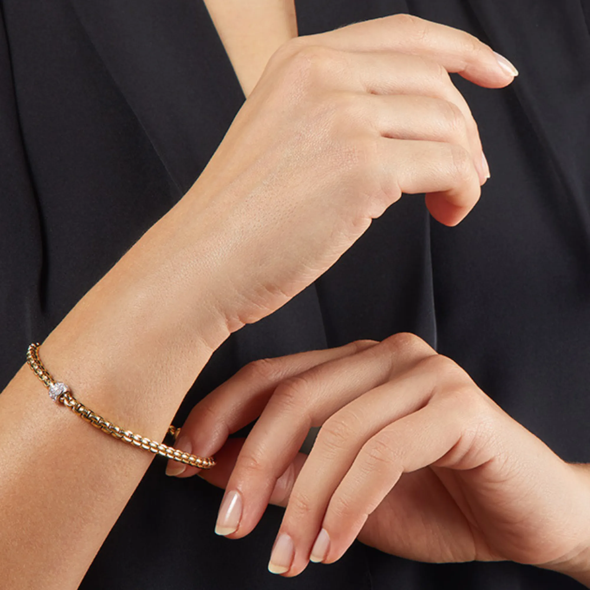 Eka Flex'it Diamond Pavé Bracelet, Medium - 18ct White Gold - 733BPAVEM-B