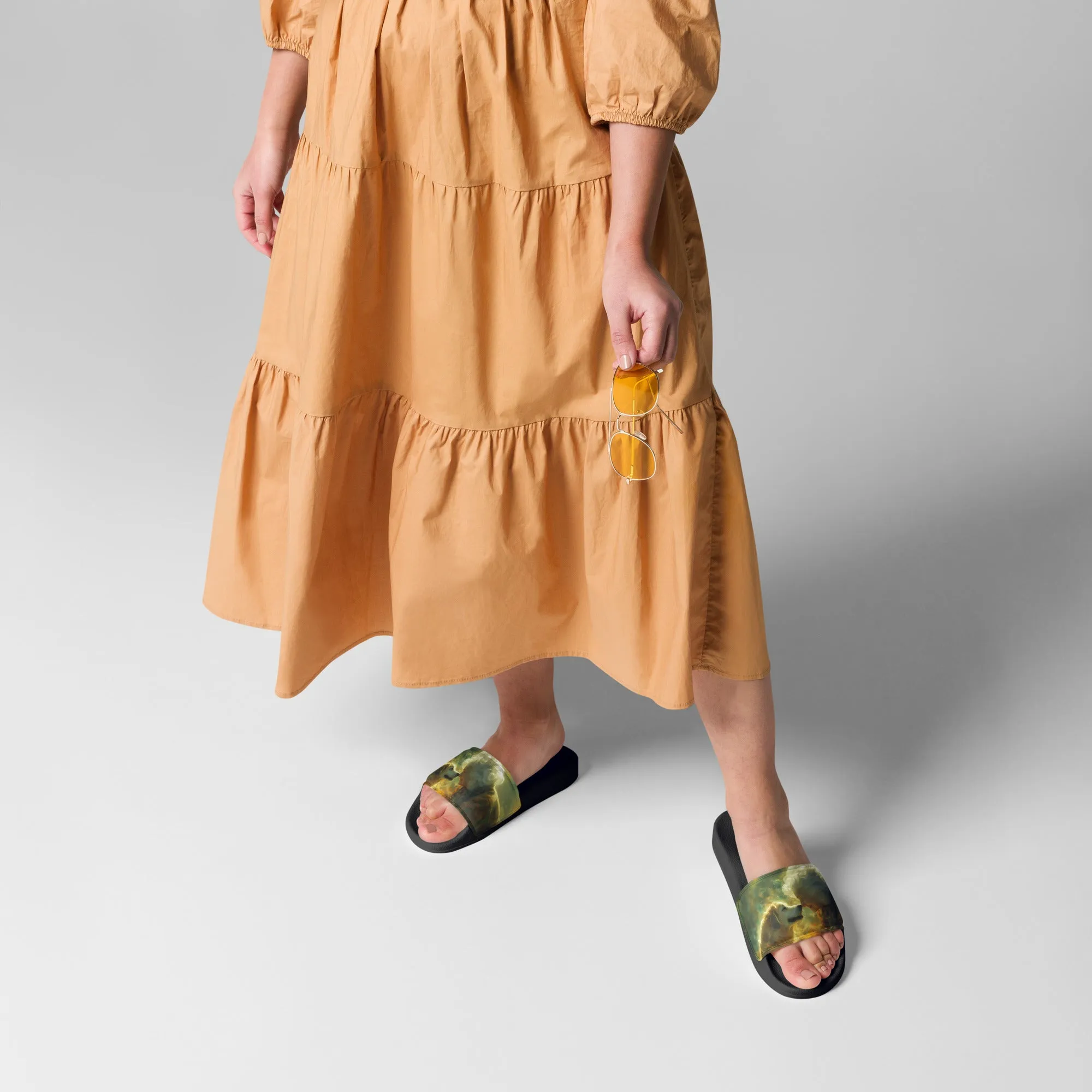 Tender Tails Women's slides
